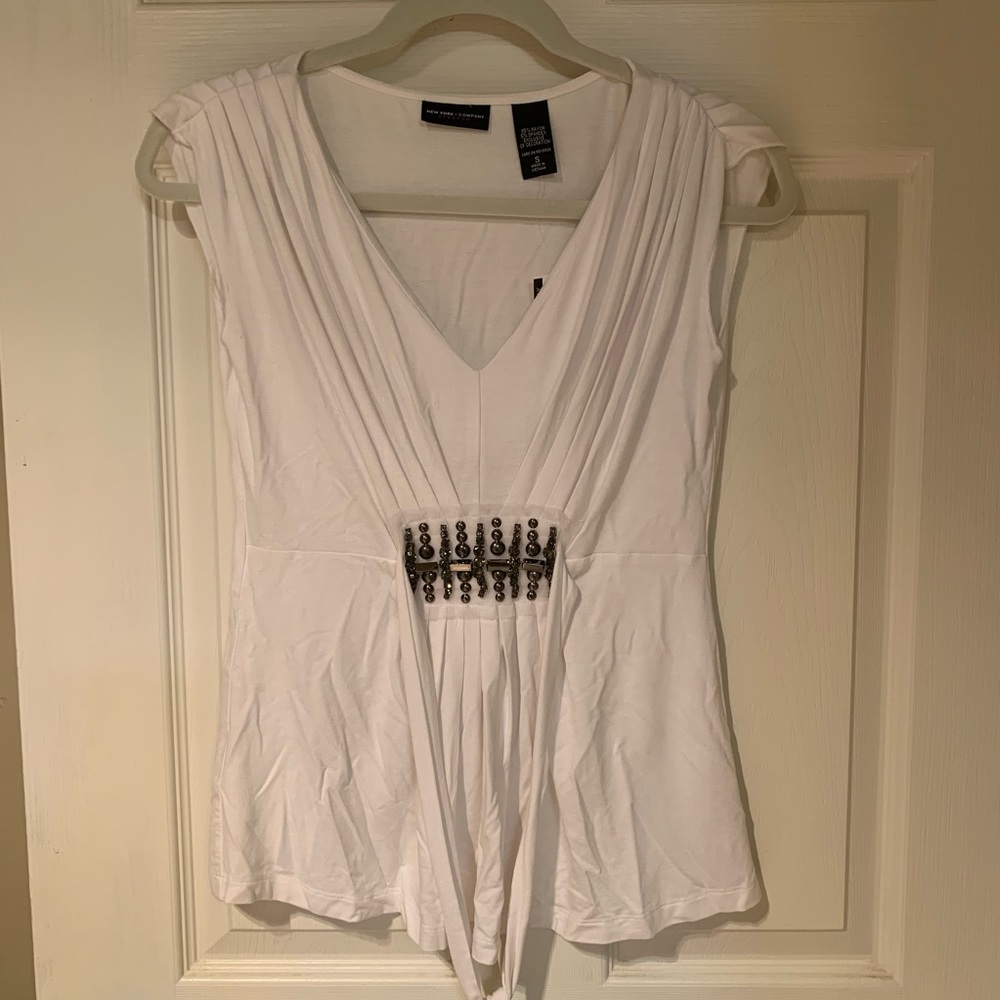 White New York & Company top, NWT, size S
